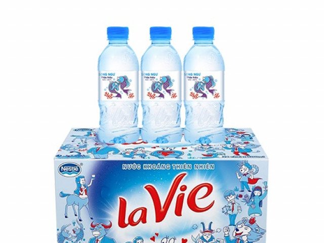 Tìm hiểu mức giá nước khoáng Lavie hiện tại có đắt không?